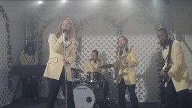 Tame Impala Jadi Band Pengiring Pernikahan di Video Klip Baru