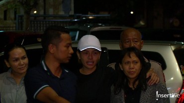 img-title Di Balik Layar, Tangisan Nikita Mizani Detik-detik Jelang Menyerahkan Diri