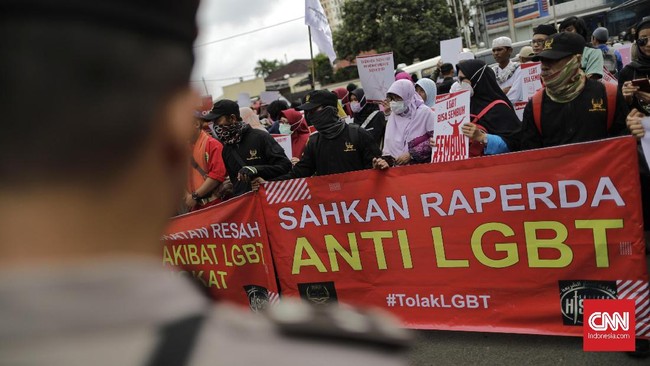 Ketua Bapemperda DPRD Kota Makassar mengatakan pembahasan mengenai rancangan Perda Anti LGBT mungkin mulai masuk tahap pembahasan pekan depan.