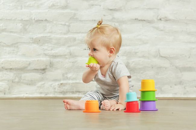 Daftar Mainan  Bayi  6 12  Bulan  untuk Optimalkan Tumbuh 