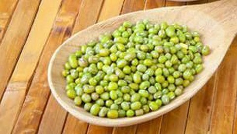 Atasi Rambut Rontok Secara Alami Dengan Kacang Hijau Atasi Rambut Rontok Secara Alami Dengan Kacang Hijau