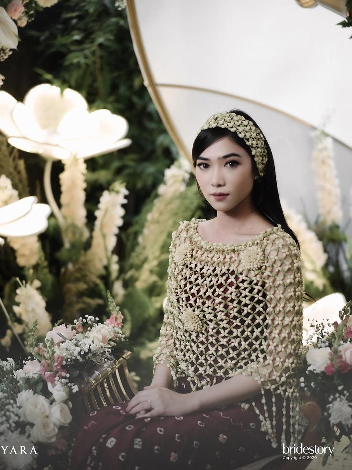 Isyana Sarasvati menggelar acara siraman dan pengajian jelang pernikahan dengan Rayhan Maditra&period;