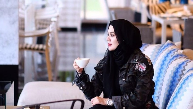 Sarita ungkap isi surat pembagian harta, hingga ciri-ciri hamil 1 bulan yang jarang diketahui jadi berita terpopuler hari ini.