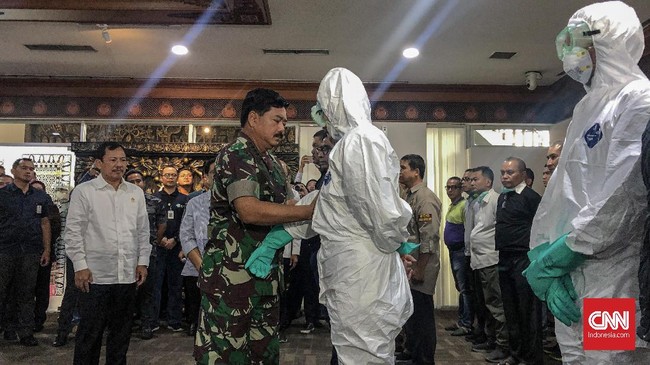 Seorang dokter kandungan menceritakan detik-detik sebelum dirinya ditugaskan menjadi bagian tim penjemput WNI di Wuhan.