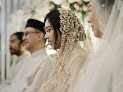Foto-foto Suasana Pengajian Isyana Sarasvati Jelang Nikah dengan Dokter