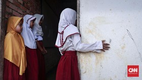 Akses Internet Terbatas, Guru di Jambi Keliling Rumah Siswa