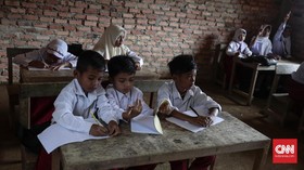 Pemda Disebut Kerap Akal-Akalan untuk Pangkas Dana BOS
