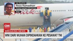 VIDEO: Proses Pemindahan WNI Dari Wuhan ke Pesawat TNI