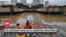 VIDEO: Tim Gabungan Kuras Air di Underpass Kemayoran