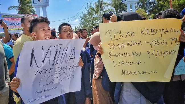 Libur sekolah diberlakukan mulai besok, Senin (3/2) hingga Senin (17/2). Pemkab Natuna meliburkan sekolah sebagai bentuk pencegahan merebaknya wabah corona.