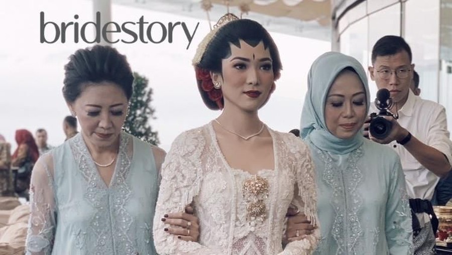 Isyana Sarasvati akhirnya resmi menikah dengan sang kekasih, Rayhan Maditra.