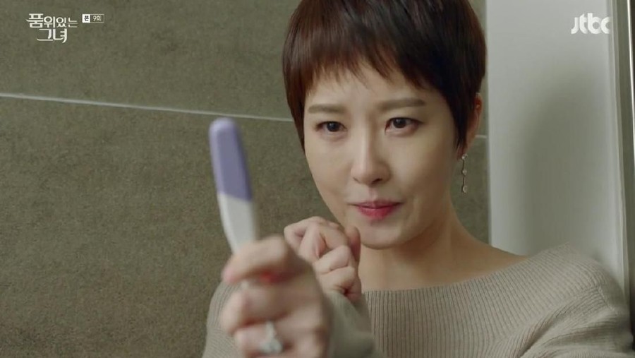 2. The Lady in Dignity Simak lima drama Korea tentang perselingkuhan yang bikin penonton emosi saat menontonnya.