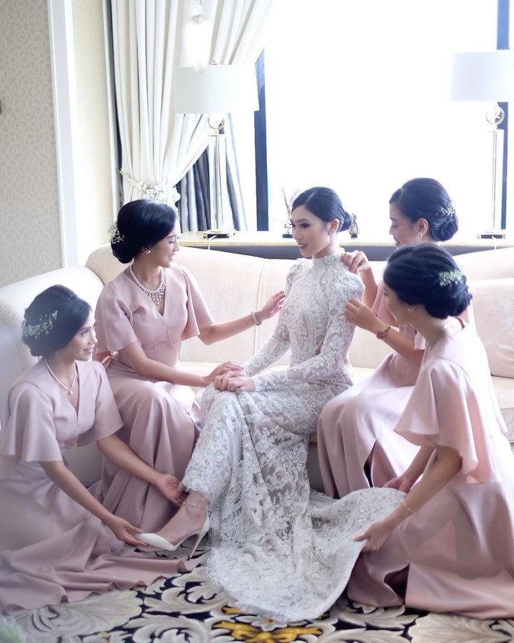 Cantik Paripurna! Makeup Nikah Isyana Sarasvati Banjir ...