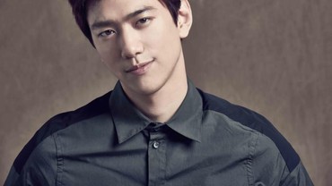 Diam-diam, Aktor Sung Joon Telah Menikah dan Punya Anak