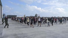 FOTO: Aktivitas WNI yang Dikarantina di Natuna