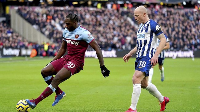 Michail Antonio menjadi salah satu pemain West Ham United yang sering mencetak gol ke gawang Liverpool sejak musim 2015/2016.