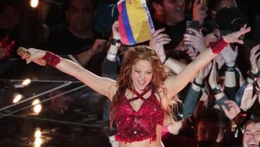 Lirik Lagu Don't Wait Up - Shakira