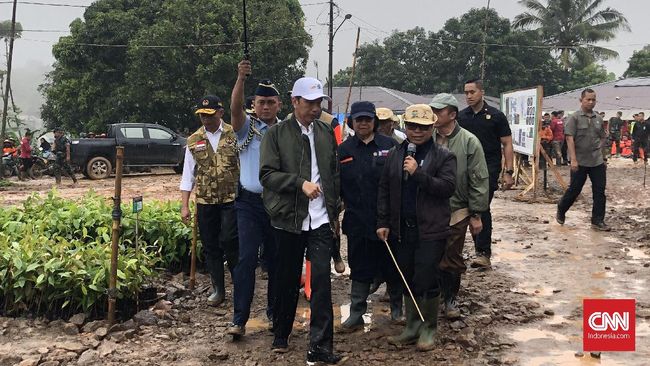 Jokowi Ingatkan Pemda Tak Gagap Hadapi Bencana