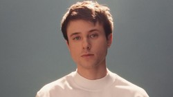 Lirik Lagu The Arsonist - Alec Benjamin