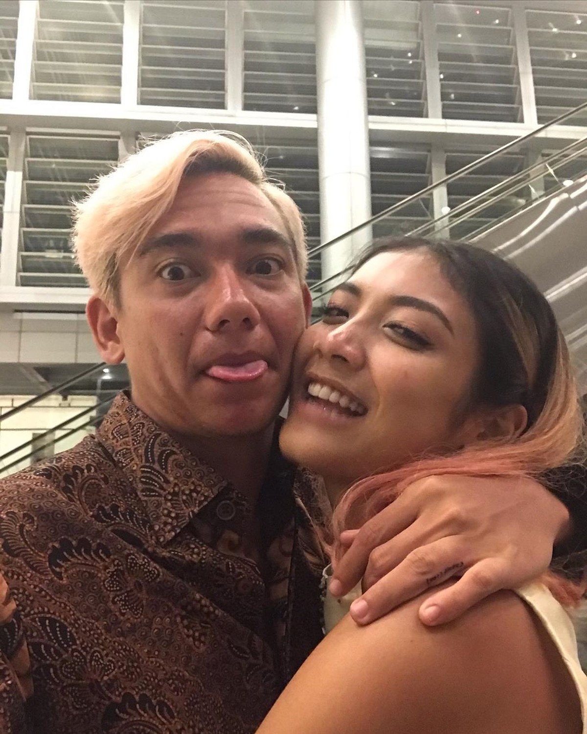 Berikut ini fakta Canti Tachril&comma; wanita cantik putri konglomerat Indonesia yang disebut pacar baru Adipati Dolken&period;