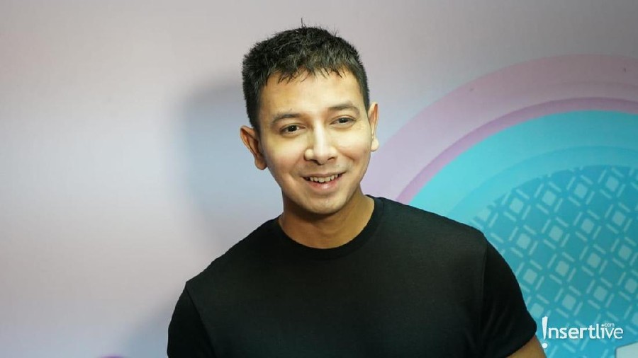 Sonny Septian ungkap jika Fairuz A. Rafiq mengidap stress akut yang tidak bisa dibiarkan karena membahayakan jiwanya.