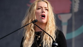 Studio Disebut Bahas Pemecatan Amber Heard dari Aquaman 2