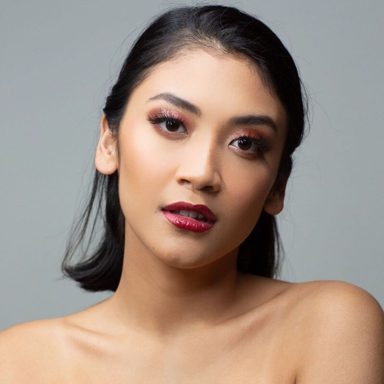 7 Fakta Canti Tachril, Putri Konglomerat Pacar Baru Adipati Dolken Berikut ini fakta Canti Tachril, wanita cantik putri konglomerat Indonesia yang disebut pacar baru Adipati Dolken.
