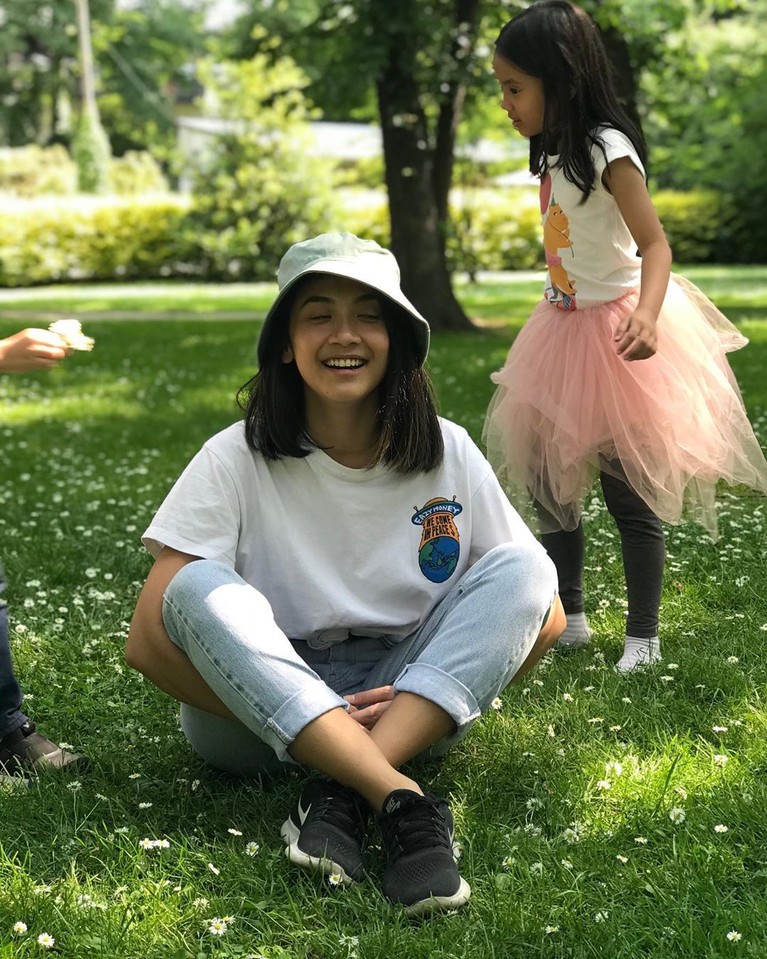 7 Fakta Canti Tachril, Putri Konglomerat Pacar Baru Adipati Dolken Berikut ini fakta Canti Tachril, wanita cantik putri konglomerat Indonesia yang disebut pacar baru Adipati Dolken.