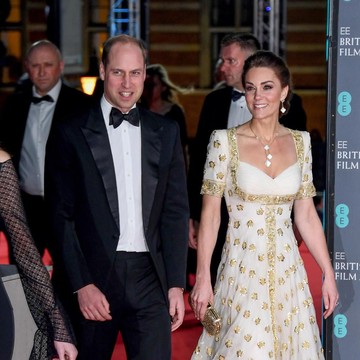 img-title Melihat Kembali Deretan Gaya Kate Middleton di BAFTA! Ada yang Jadi Kontroversi