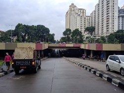 Banjir Surut, Underpass Kemayoran Pagi ini Sudah Bisa Dilalui Kendaraan