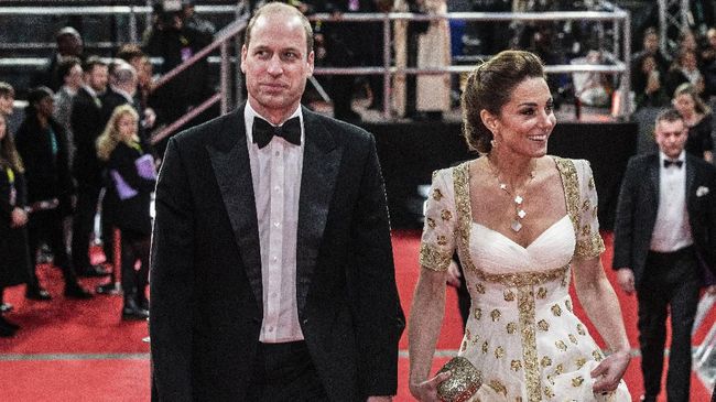 Sebagai tamu kehormatan BAFTA Awards 2020, Kate Middleton mengusung konsep sustainable fashion dengan mengenakan kembali busana lamanya.