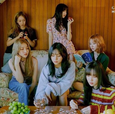 Wabah Virus Corona Meluas, GFriend Gelar Konser Tanpa Penonton