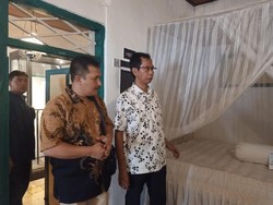 Perkuat Demokrasi Pancasila, DPRD Yogya ke Surabaya