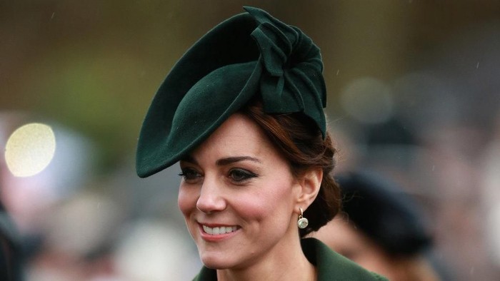 Gaya Fashion Kate Middleton Saat Rayakan Natal