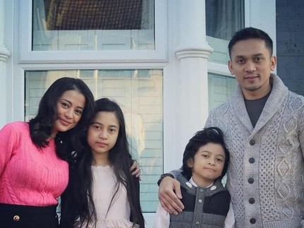 Mengintip Rumah Artis Angie 'Virgin' di London Inggris