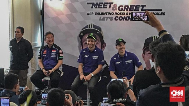 Pebalap MotoGP, Valentino Rossi dan Marc Marquez, menyambangi Jakarta untuk memotivasi para pebalap Indonesia di tim YRI.