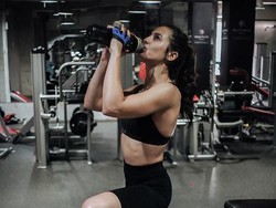 5 Potret Segarnya Penampilan Pevita Pearce Saat Bentuk Otot