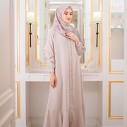 Punya Gamis Satin, Ikuti Kiat Merawatnya Berikut Agar Tetap Awet dan Berkilau