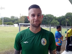 Jalani Karantina 14 Hari di Hotel, Aaron Evans Tetap Jaga Kondisi