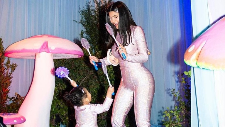 Kylie Jenner & Stormi Webster