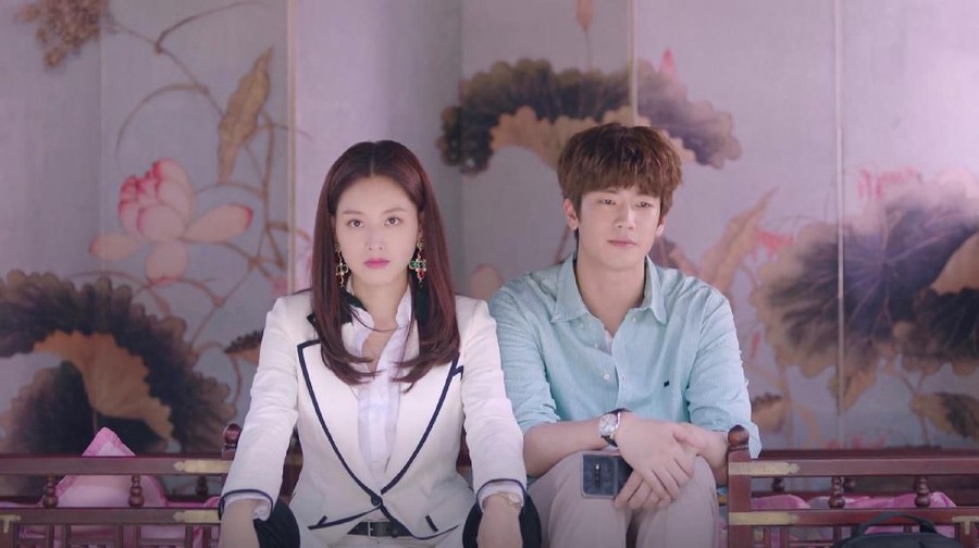 Simak tujuh pasangan kedua di drama Korea yang sukses curi perhatian.