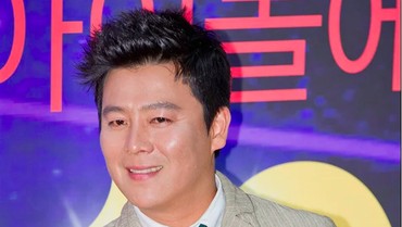 img-title Pengakuan Idol Korea Sembunyikan Pernikahan Selama 10 Tahun