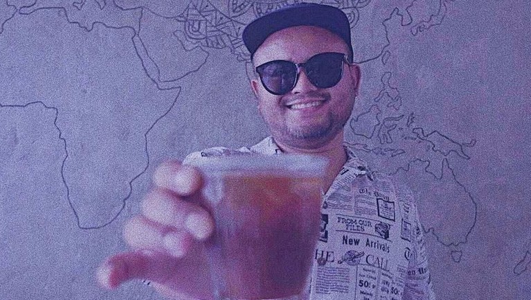 Allan Wangsa meninggal dunia pada Selasa (4/2), berikut 7 potret ceria Allan semasa hidupnya. 