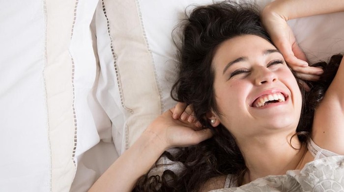 Kebiasaan Baik Pagi Hari untuk Kulit Sehat & Cantik