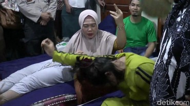 img-title Dulu Viral Ngaku Dikawal Nabi Saat Obati Pasien, Begini Nasib Ningsih Tinampi