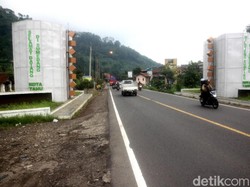 Gapura Selamat Datang di Sumedang Kota Tahu Tuai Kritik