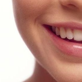 7 Kebiasaan Buruk yang Dapat Merusak Gigi