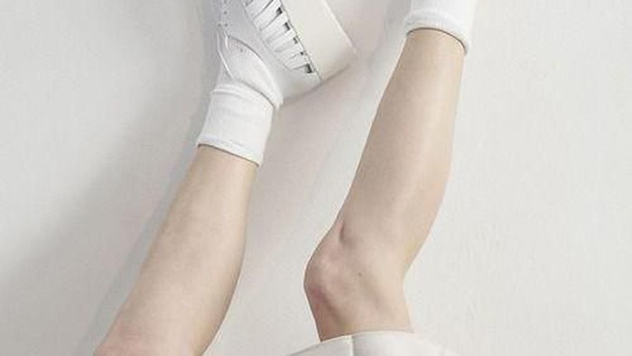 Sneakers Putih Pemanis Semua Gaya