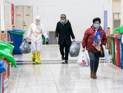 Petugas Kesehatan di China: Virus Corona Menyatukan Hati Kita