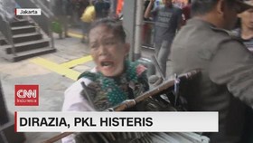 VIDEO: Histeris PKL Tanah Abang Dirazia Satpol PP